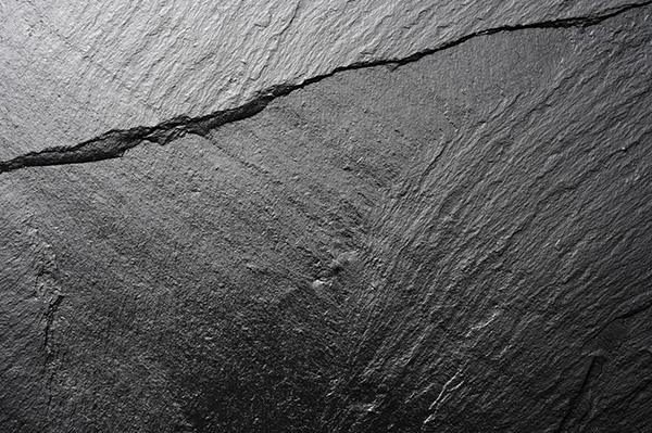 An example of dark gray slate tile