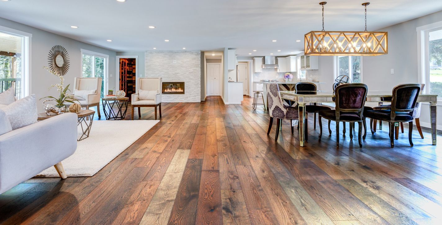 A home with hardwoord floors that have been professionally cleaned by Aladdin Cleaning and Restoration